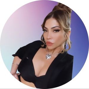 Meet your Posher, Raisa